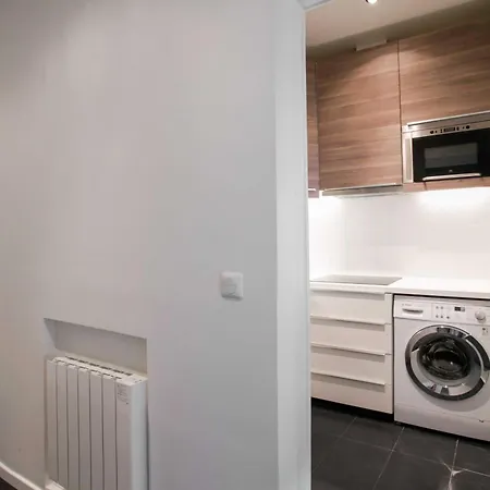 Charming Apartment - 1Br-2P- Levallois-Perret Apartman *